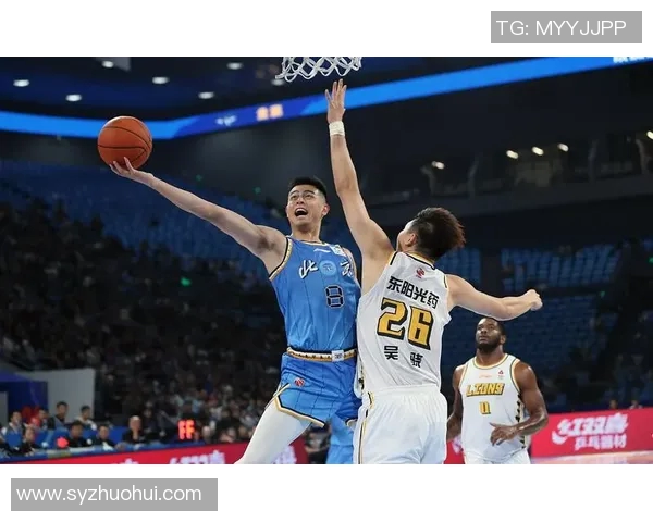 方硕的篮球之路：从青涩少年到职业赛场的蜕变与成长